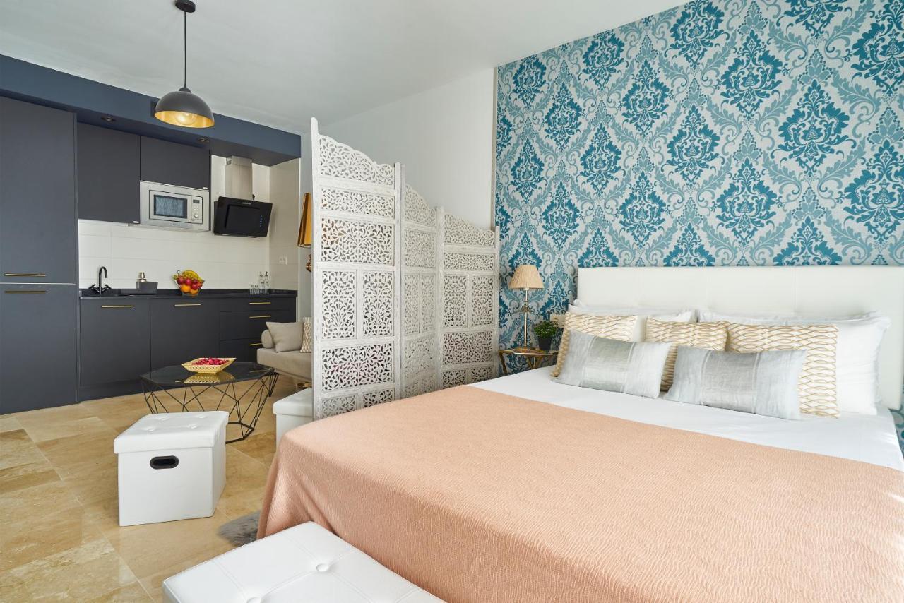 Studio Deluxe With Shared Roof Terrace Малага Экстерьер фото