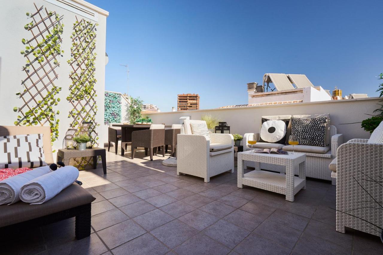 Studio Deluxe With Shared Roof Terrace Малага Экстерьер фото